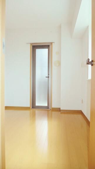 �y�����E���r���O�z�@