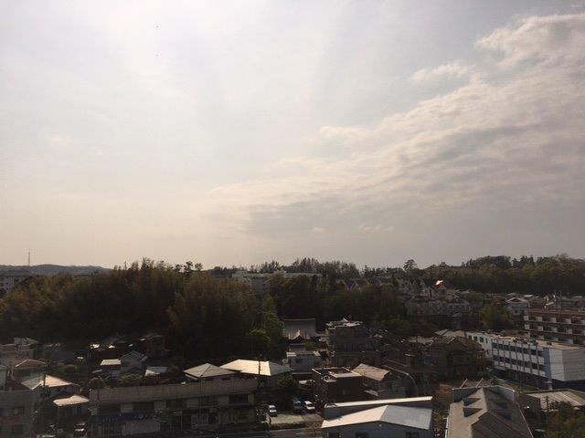 �y���]�z�@