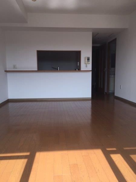 �y�����E���r���O�z�@