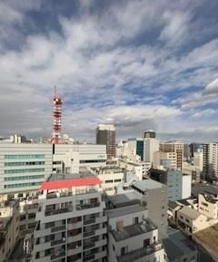 �y���]�z�@