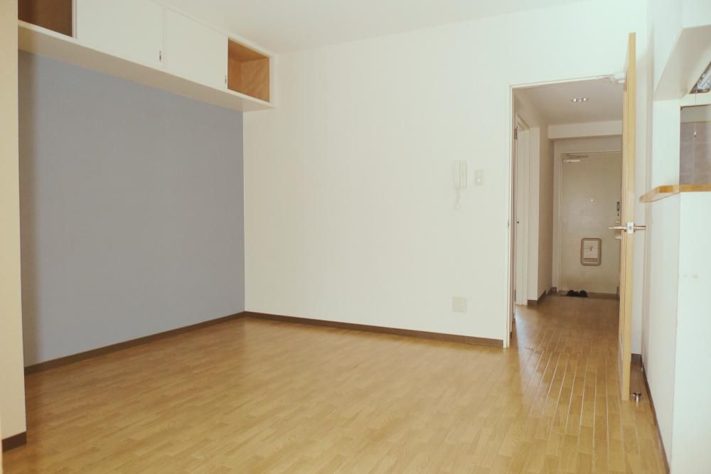 �y�����E���r���O�z�@