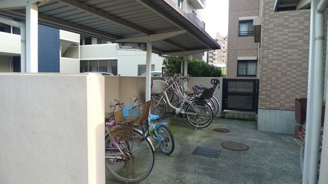 yԏz@