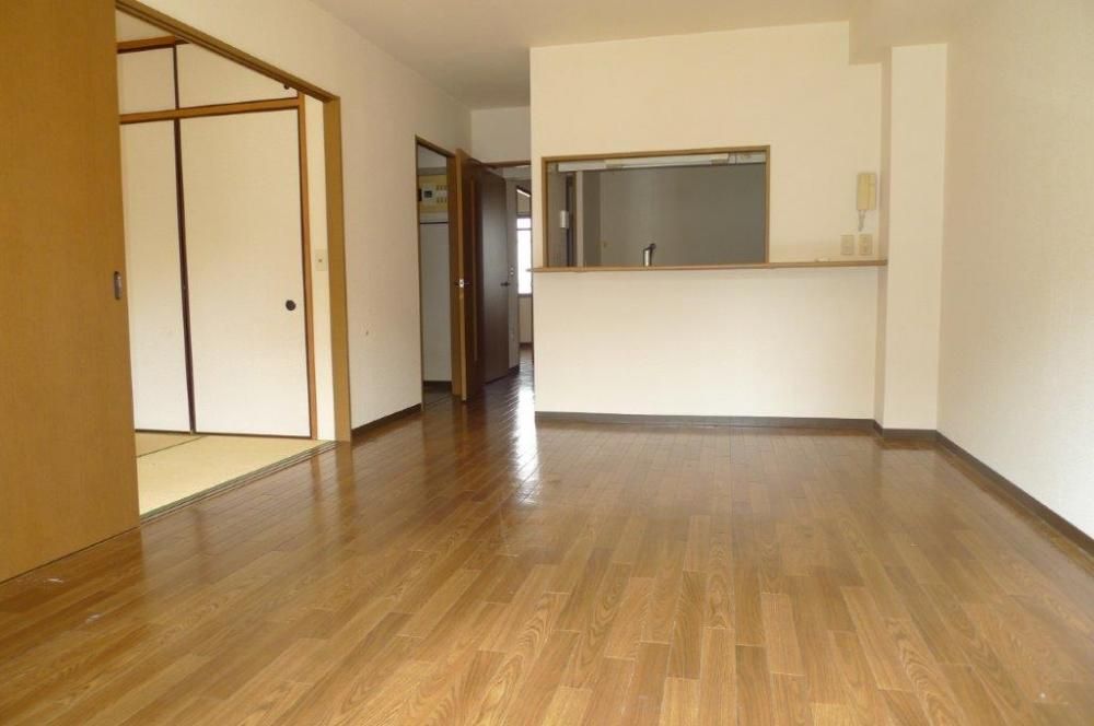 �y���ԁE���r���O�z�@