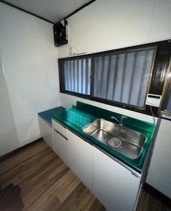 �y�L�b�`���z�@