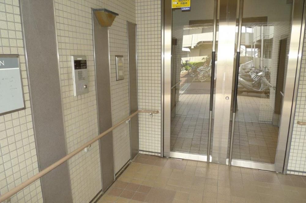 �y�G���g�����X�z�@