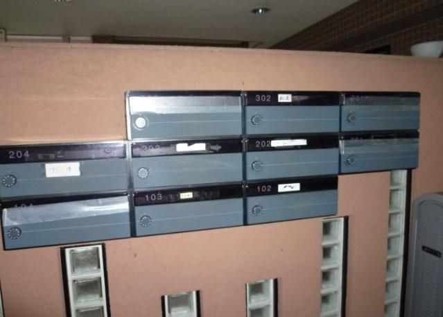 �y�Z�L�����e�B�z�@