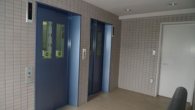 �y�G���g�����X�z�@