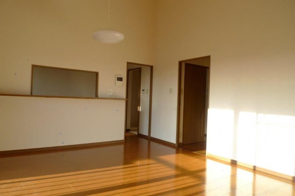 �y�����E���r���O�z�@