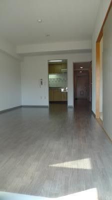 �y�����E���r���O�z�@