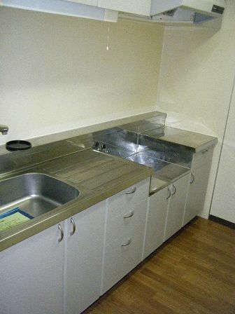 �y�L�b�`���z�@