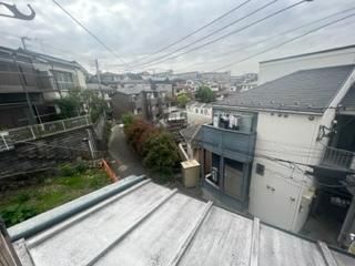y]z@