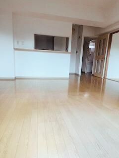 �y�����E���r���O�z�@