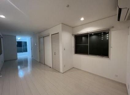 �y���ԁE���r���O�z�@