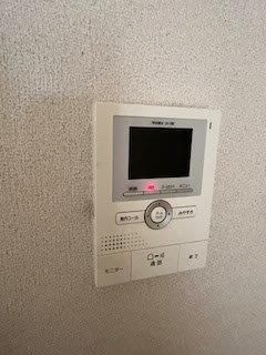 �y�Z�L�����e�B�z�@