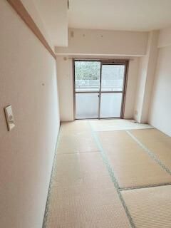 �y�����E���r���O�z�@