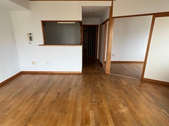 �y�����E���r���O�z�@