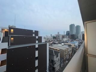 y]z@