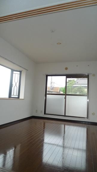 �y���ԁE���r���O�z�@