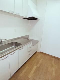 �y�L�b�`���z�@