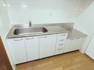 �y�L�b�`���z�@