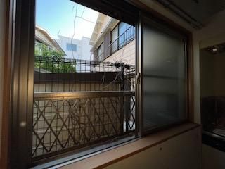 y]z@