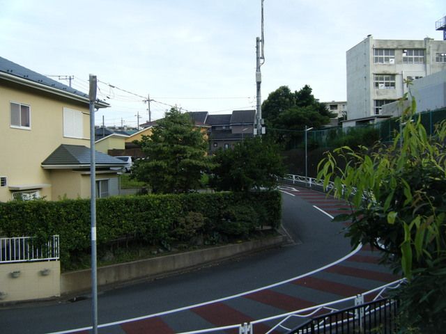 �y���]�z�@