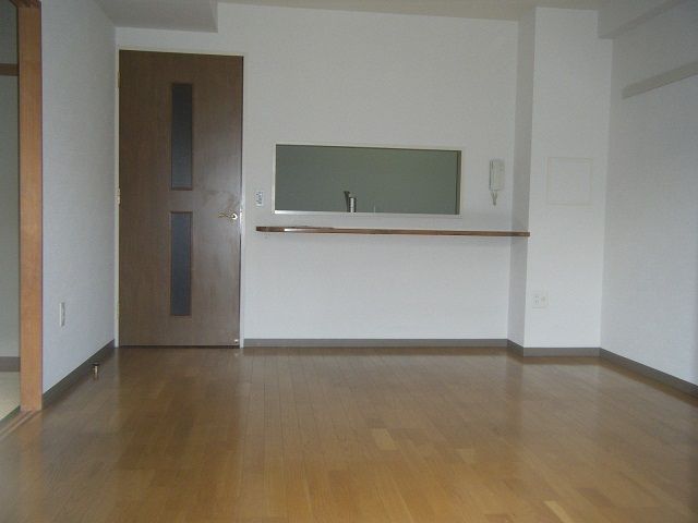 �y�����E���r���O�z�@