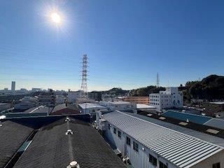 �y���]�z�@