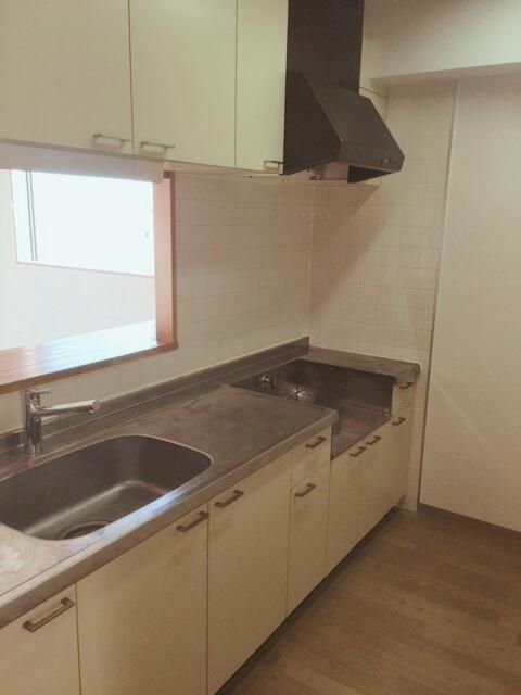 �y�L�b�`���z�@