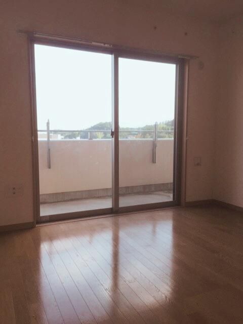 �y�����E���r���O�z�@