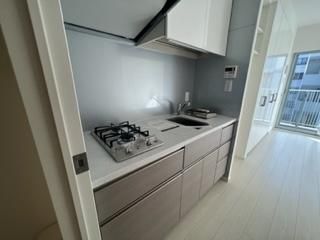 yLb`z@