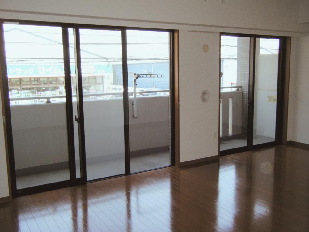 �y�Q���z�@