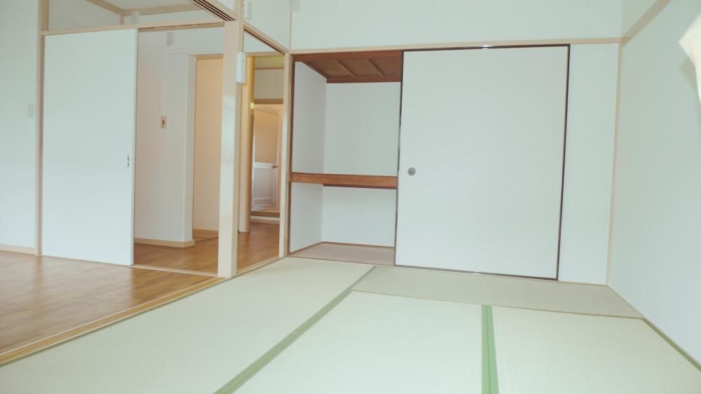 �y���ԁE���r���O�z�@