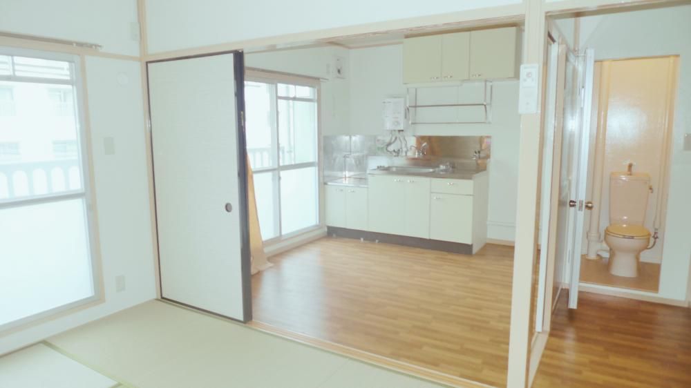 �y�����E���r���O�z�@