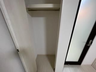 y[z@