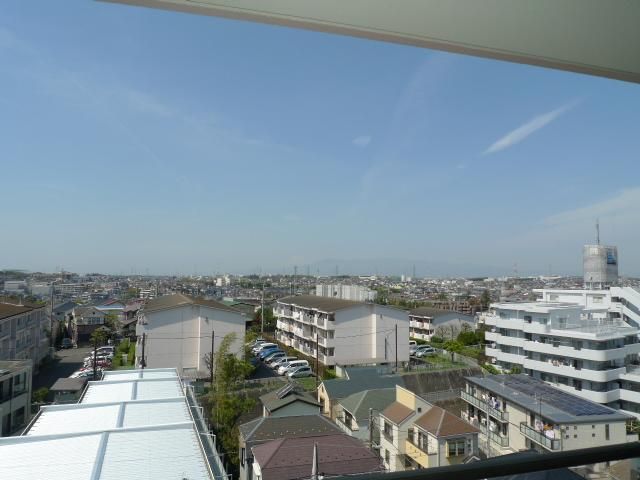 �y���]�z�@