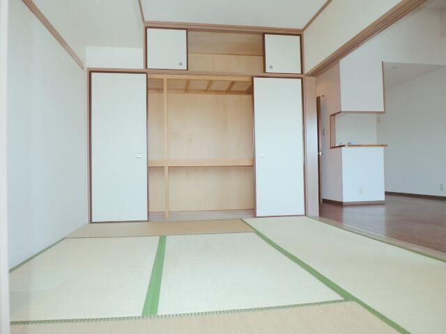 �y�Q���z�@