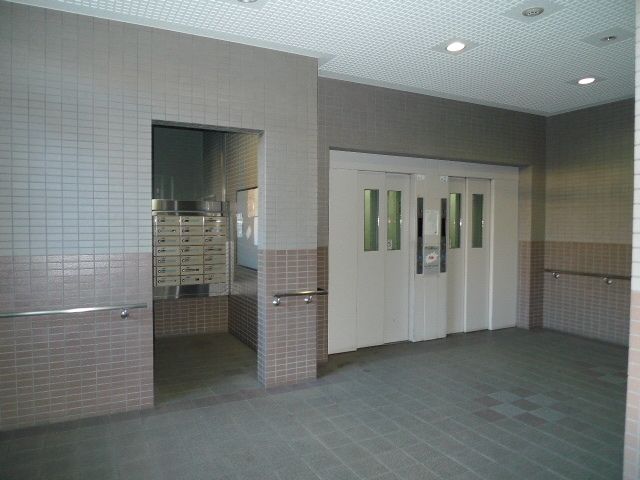 �y�G���g�����X�z�@