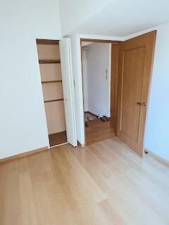 �y�����E���r���O�z�@