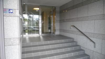 �y�G���g�����X�z�@