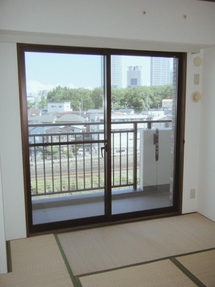 �y�����E���r���O�z�@