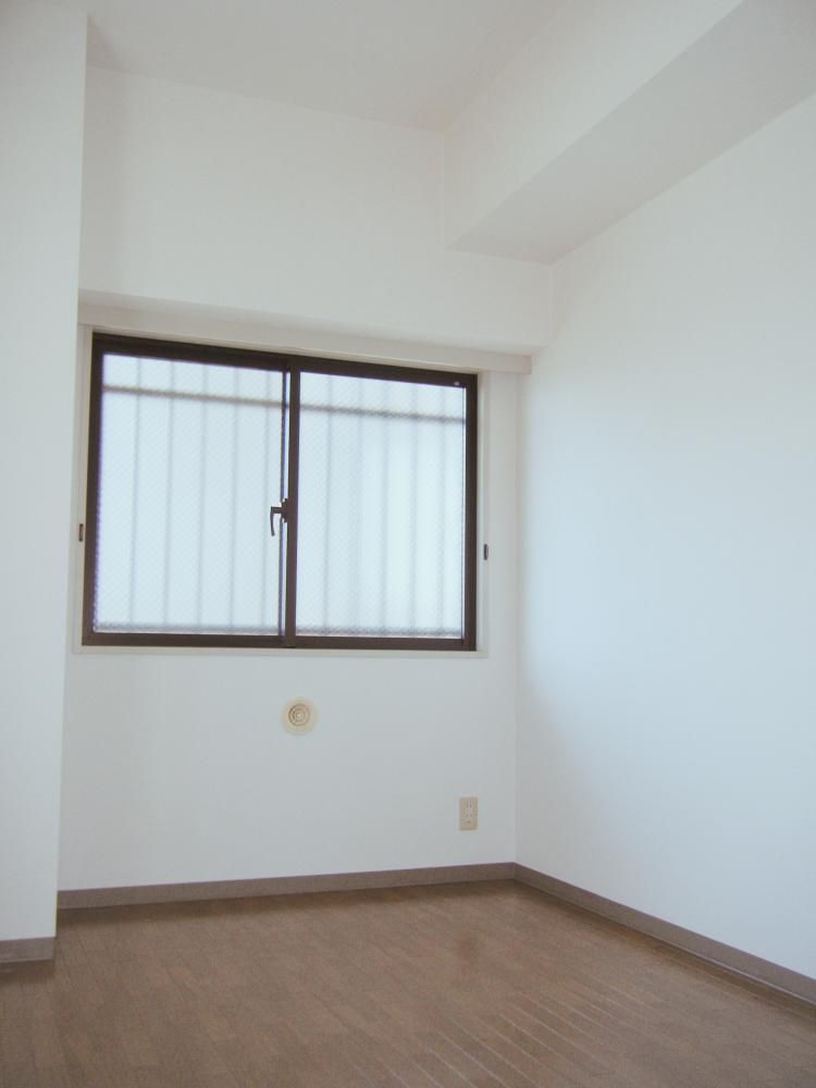 �y�����E���r���O�z�@