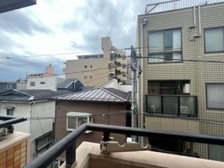 y]z@