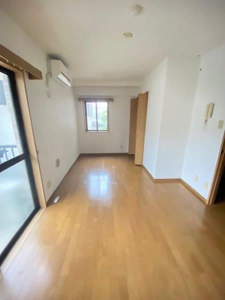 �y�Q���z�@