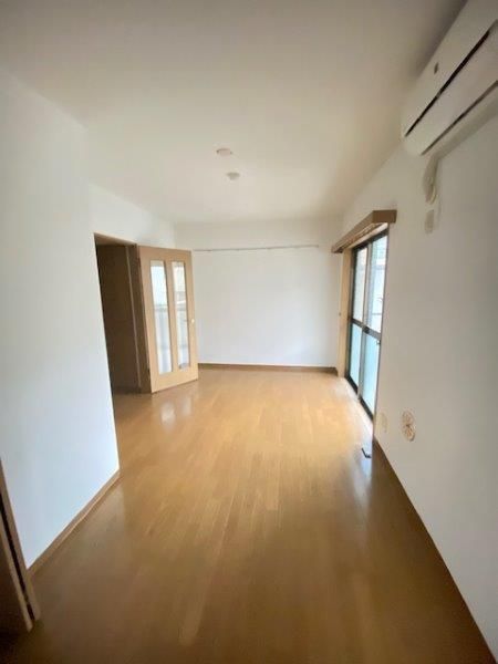 �y���ԁE���r���O�z�@