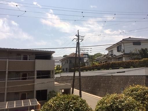 �y���]�z�@