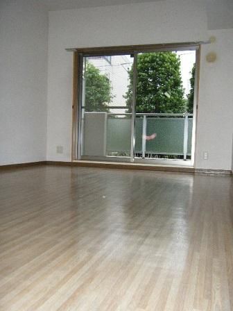 �y�����E���r���O�z�@