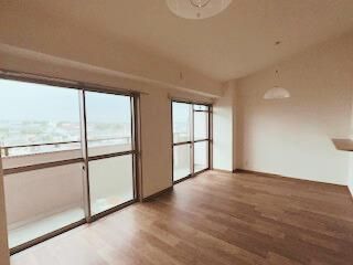 �y���ԁE���r���O�z�@