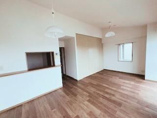 �y�����E���r���O�z�@