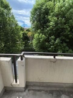 y]z@